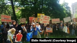 Sa protesta "Nasilje nije normalno" ispred zgrade Kantona Sarajevo, Sarajevo, 13. maj 2017.