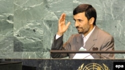 محمود احمدی نژاد در سخنان خود به اسرائیل و آمریکا حمله کرد.(عکس: EPA)