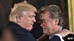 Стів Беннон поряд із президентом США Дональдом Трампом, архівне фото