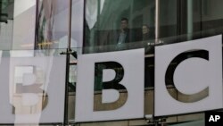 Journalists, news anchors, editors, and senior managers from the BBC and other British media outlets are among the 49 individuals banned by Russia.