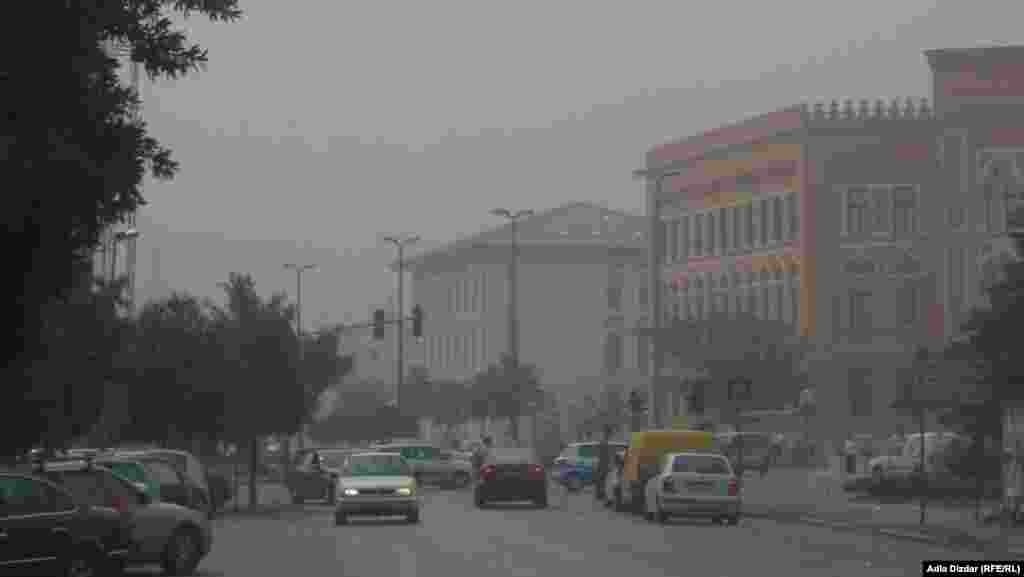 BiH - Zbog okolnih požara u Mostaru povećana koncentracija dima, smanjena je vidljivost, 31. august 2012. Foto: RSE / Adla Dizdar
