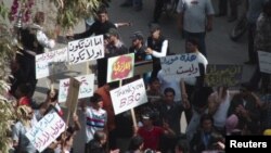 هشت سال پیش در ماه اسفند بود که تظاهرات مسالمتجویانه در سوریه از شهر درعا آغاز شد.