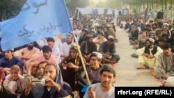 د سولې ولسي حرکت غړي