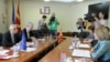 Визите пак ни чукаат на врата