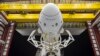 Корабль Crew Dragon, установленный на ракету-носитель Falcon 9
