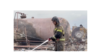 Pompieri la locul unei explozii la Groznîi, pe 12 octombrie 2024. Captură de ecran dintr-un videoclip al Ministerului Situațiilor de Urgență din Rusia.