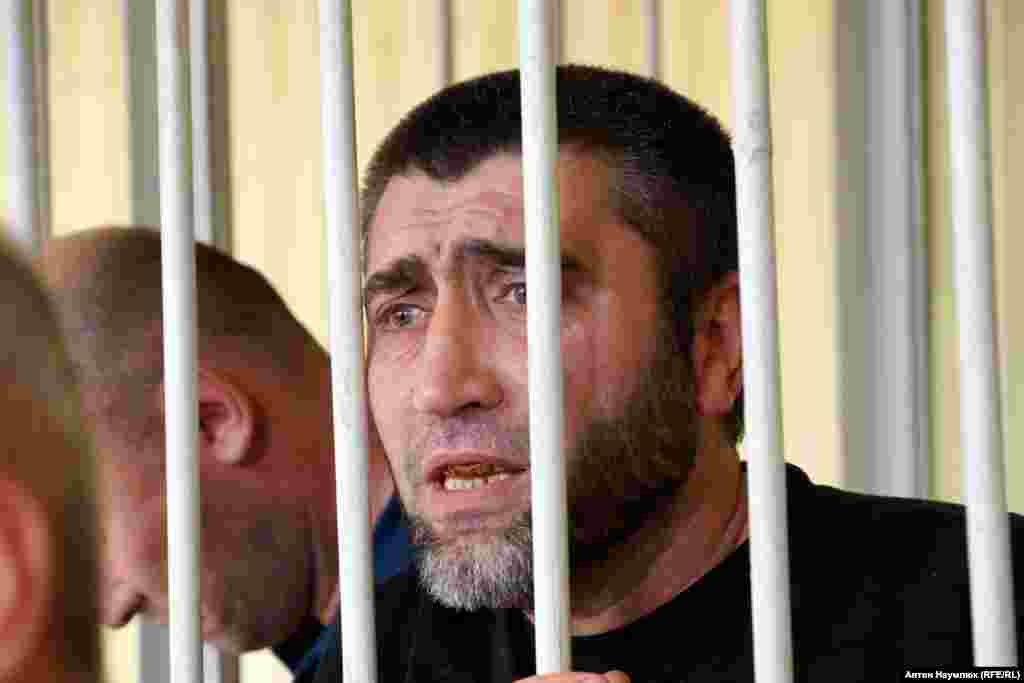 Бізнесмен Енвер Мамутов. Його вважають організатором групи – за це Мамутову загрожує від 20 років в'язниці до довічного ув'язнення. Зараз він перебуває в одиночній камері