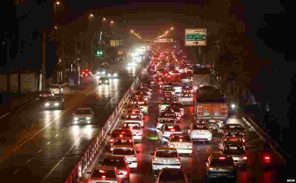 خیابان‌های تهران.