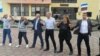Хорото на Цветан Цветанов на празния площад в Черниче доби огромна популярност в социалните мрежи