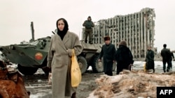 Местное население до последнего не могло поверить, что «наводящие конституционный порядок в республике» будут бомбить дома мирных жителей