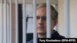Fostul pușcaș marin american Paul Whelan în timpul audierilor de la tribunal