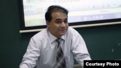 Китайский профессор уйгурского происхождения Ильхам Тохти, отбывающий пожизненное наказание в Китае.