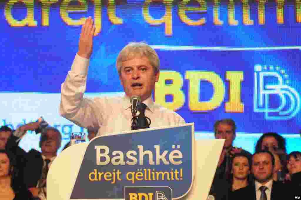 Али Ахмети самоуверен и не се жали премногу во владата на Груевски. Мај 2011. 