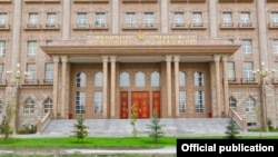 МЗС не радить їздити до Росії «на всіх видах транспорту без гострої потреби»