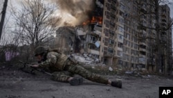 Trupat ushtarake të Ukrainës në Avdivka tani raportohet se janë duke luftuar me ushtrinë e Rusisë, në brendësi të qytetit.