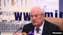 Երվանդ Զախարյան, արխիվ