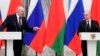 Владимир Путин и Александр Лукашенко во время пресс-конференции в Кремле. Фото Михаил Метцель/ТАСС
