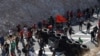 Protestuesit ngritën barrikada, kryesisht prej gomash të makinave, një kilometër nga hyrja për në Cetinje.