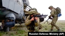 Руски войници по време на учение в Крим пред април 2021 г.