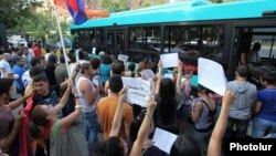 Երևանի ներքաղաքային տրանսպորտի ուղեվարձի թանկացման դեմ հուլիսյան բողոքի ակցիաներից